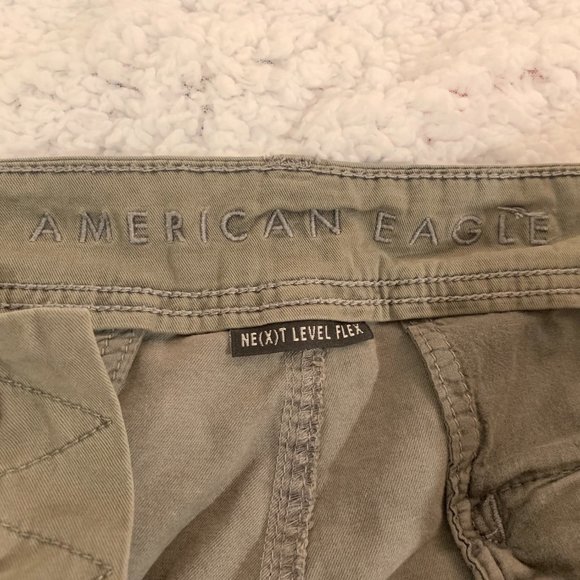 GUESS Cargo Shorts - Picture 3 of 6